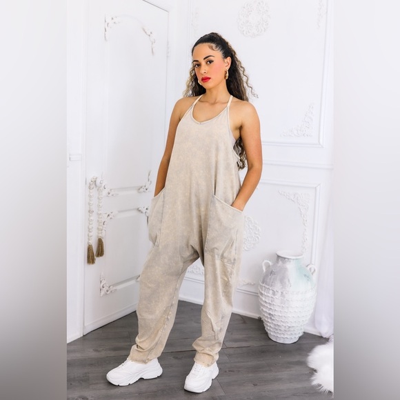 Stylish Beige Jumpsuit with Pockets - Picture 5 of 5